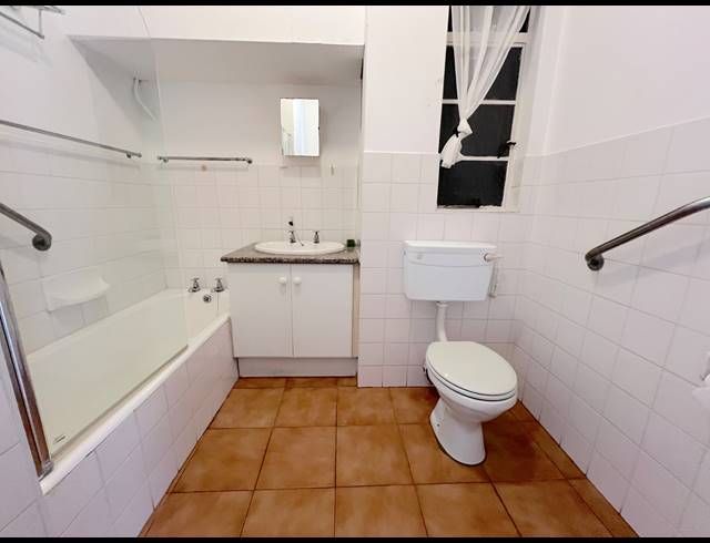 2 BEDROOM FLAT FOR SALE IN SCOTTBURGH CENTRAL
